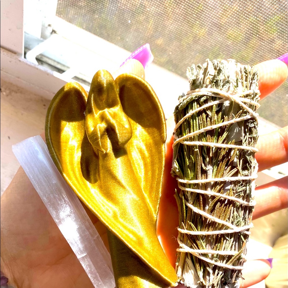 Holistic bundles